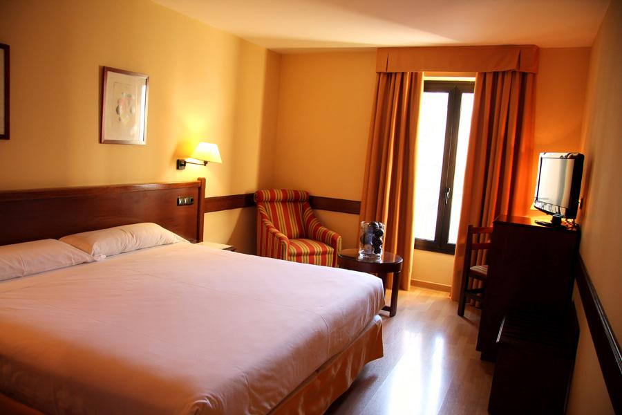 Hotel Oriente Zaragoza Luaran gambar