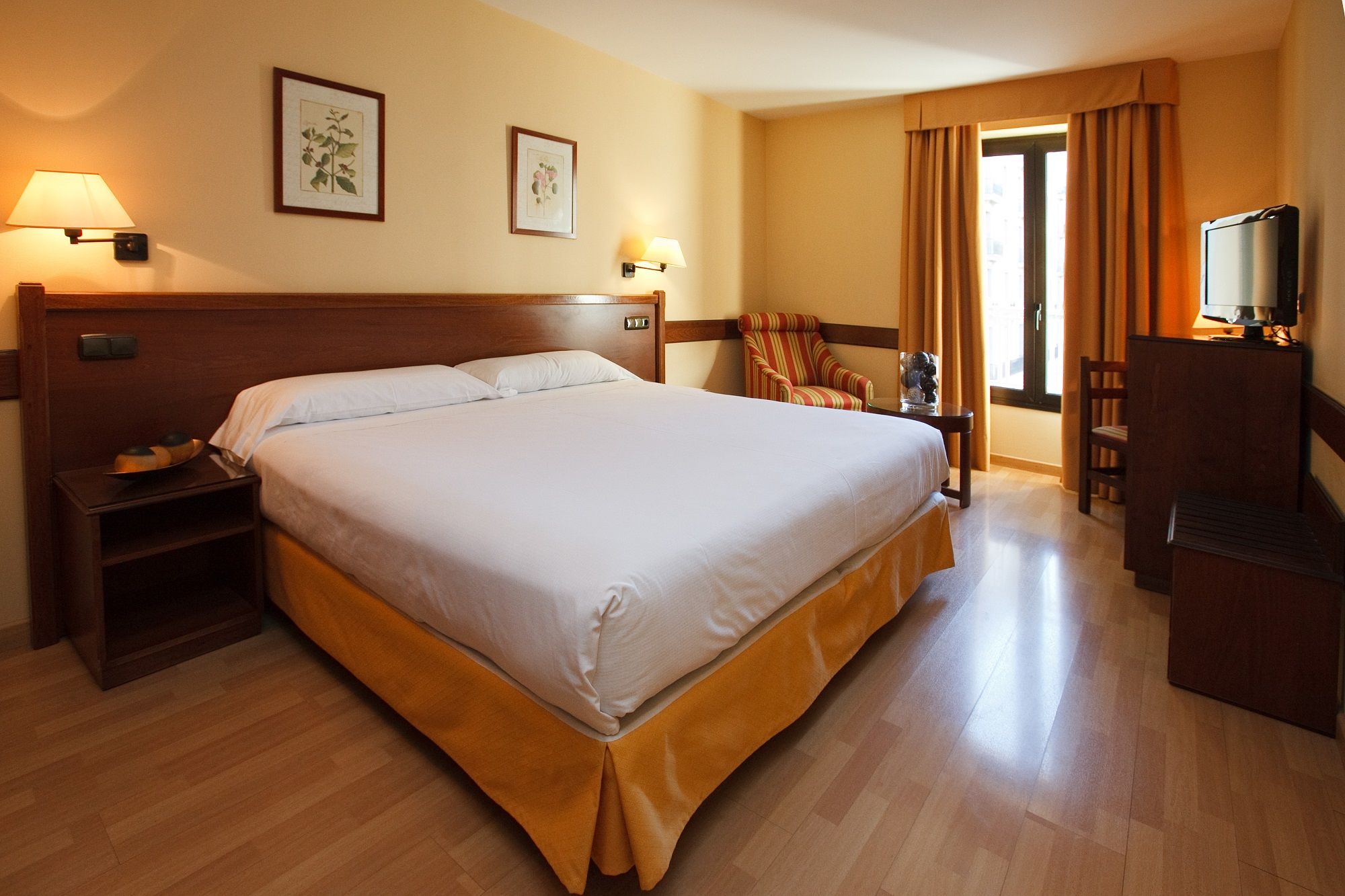 Hotel Oriente Zaragoza Luaran gambar